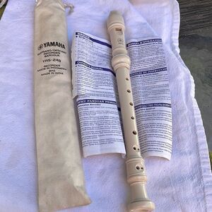 Yamaha soprano DESCANT recorder excellent shape.